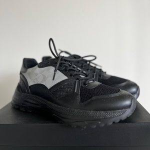 Coach C143 Runner size 11.5D